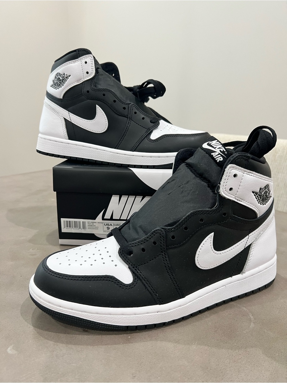 Nike Air Jordan 1 High OG-
Black/White - Size 9